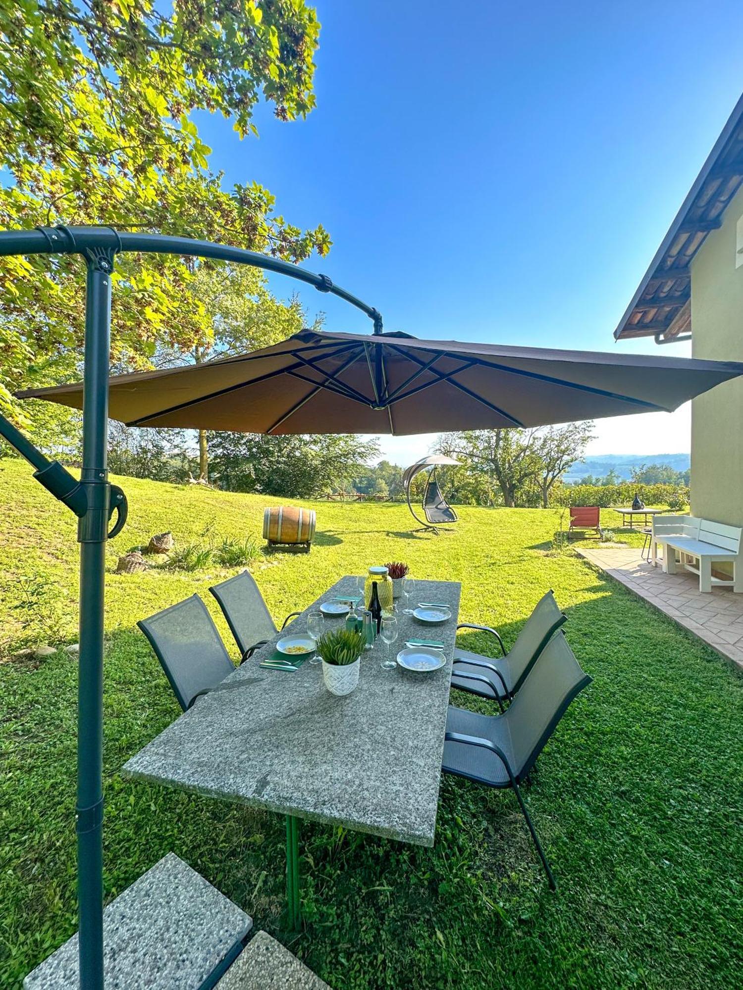 Villa Just Langhe Casa Barolo à Novello Extérieur photo