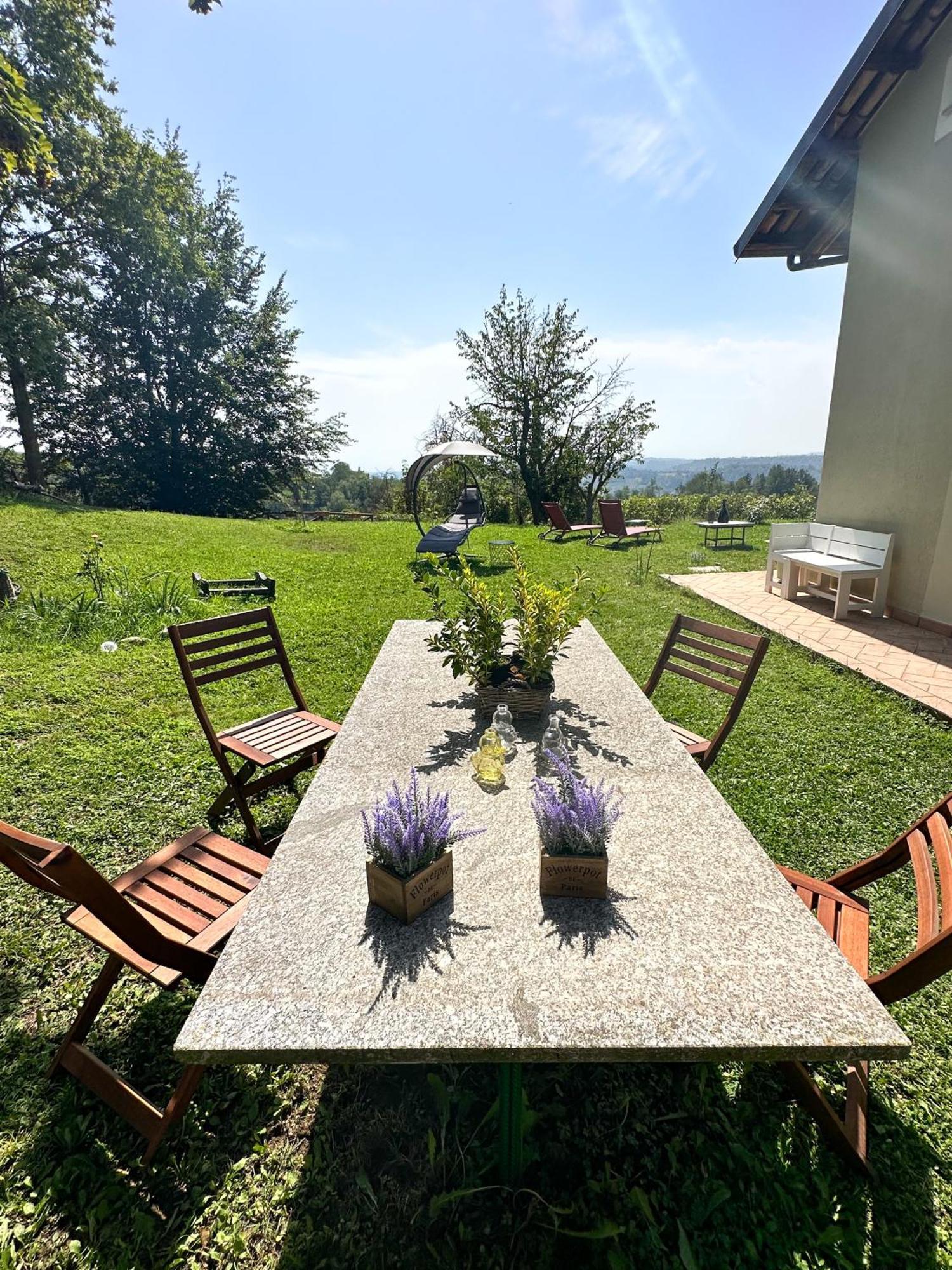 Villa Just Langhe Casa Barolo à Novello Extérieur photo